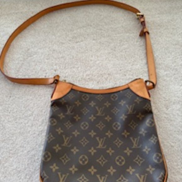 Original Pre-loved Louis Vuitton Monogram Odeon Monogram Crossbody- discontinued - Picture 2 of 4